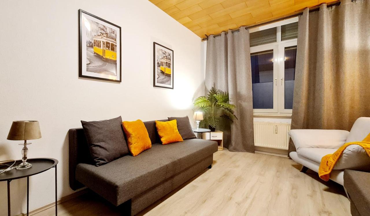 Elena Flat Sonnenblumen Duisburg Zentrum Extérieur photo