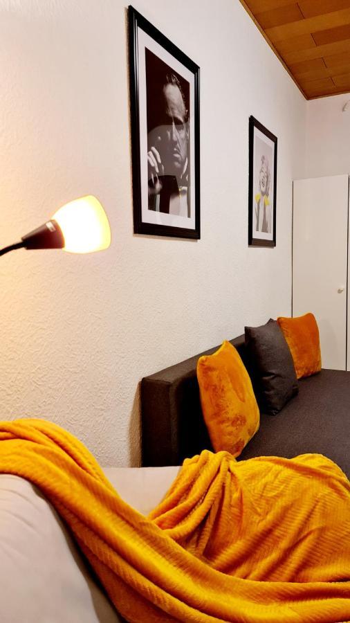 Elena Flat Sonnenblumen Duisburg Zentrum Extérieur photo