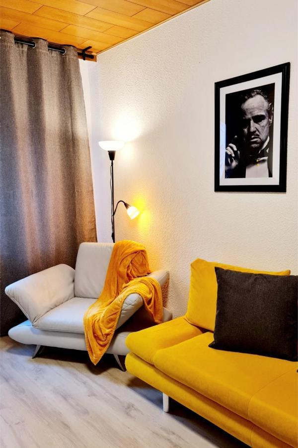 Elena Flat Sonnenblumen Duisburg Zentrum Extérieur photo